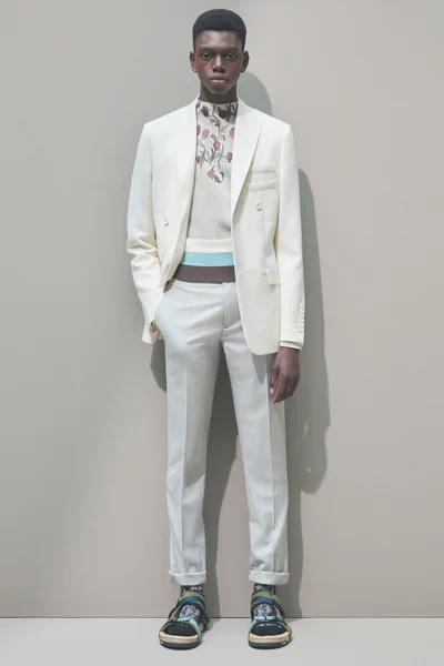 Look 18